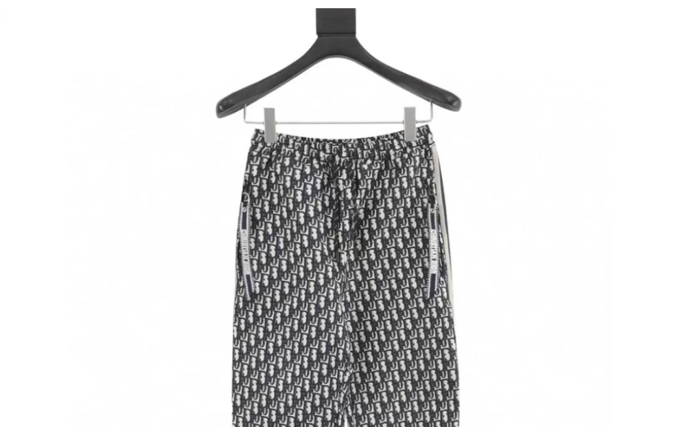 推荐高仿dior迪奥满印老花长裤采用进口原料进行面料制作