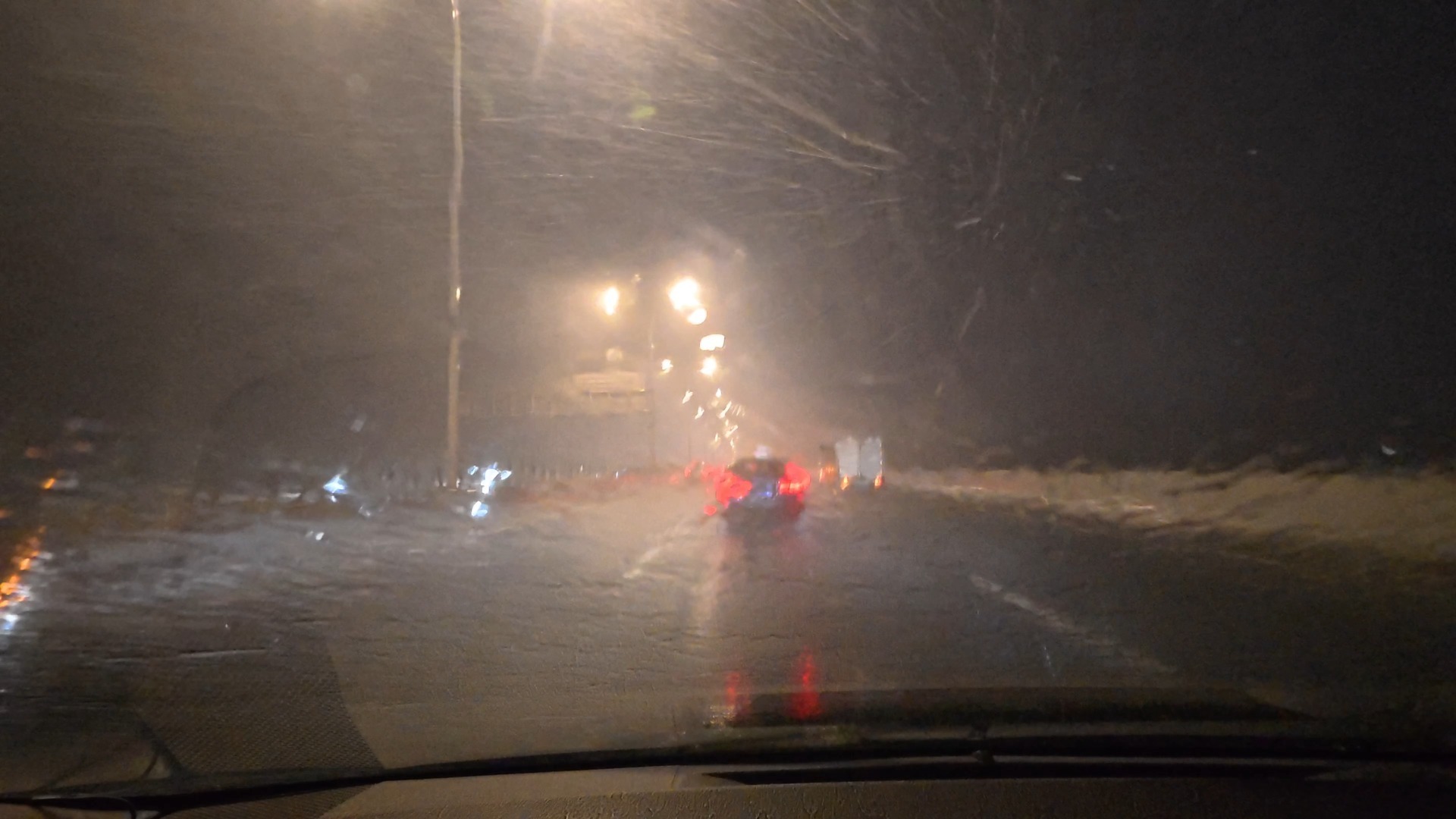 【公路视频】4K - 暴雨天气走广州环城高速