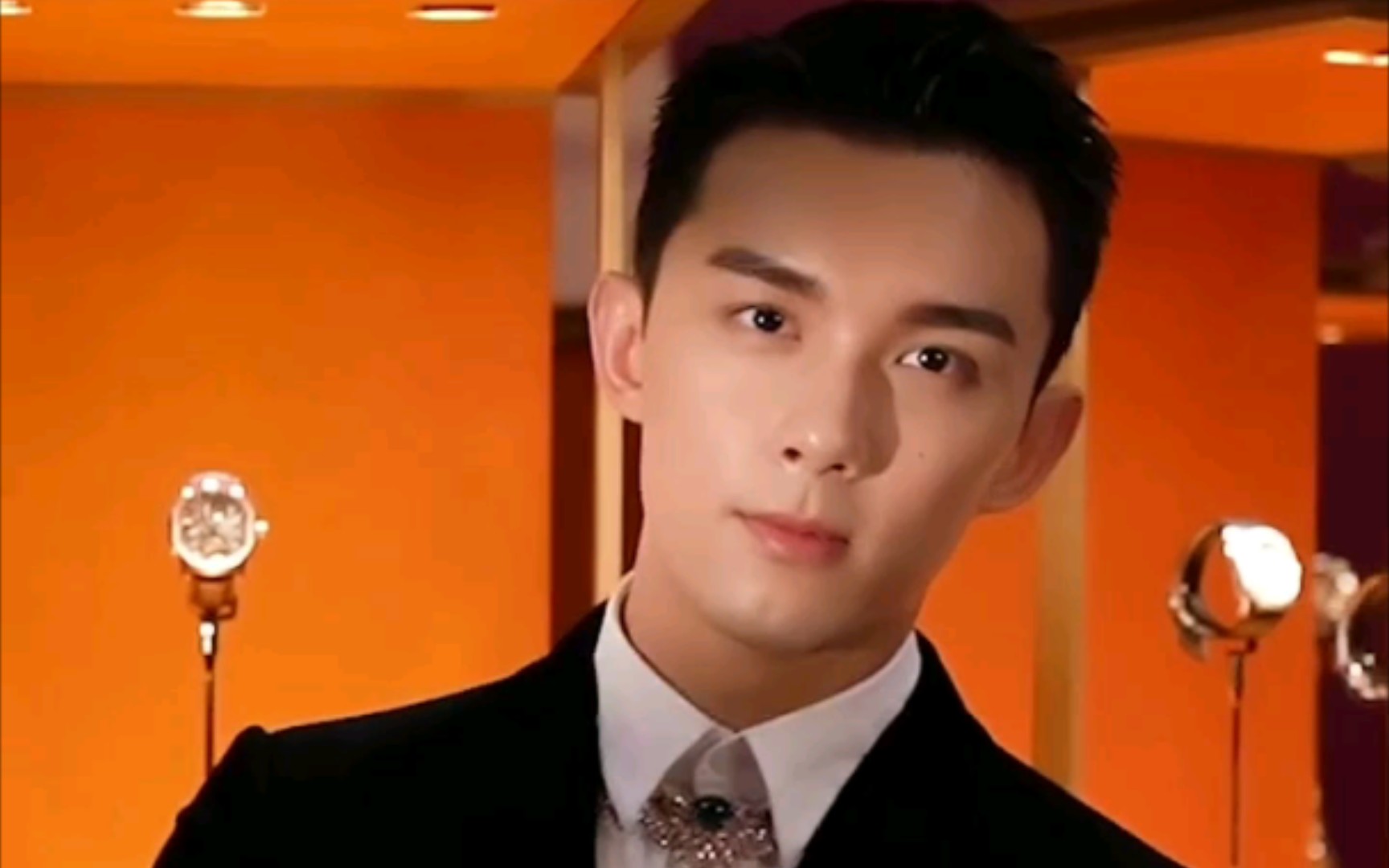 「吴磊×宝格丽」矜贵王子or元气少年,每一面都完美适配