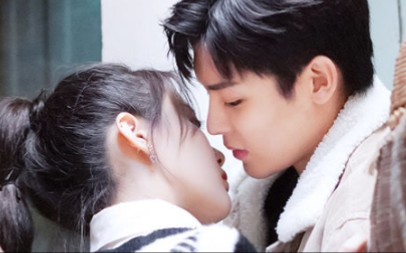 【平行时空遇见你】杨超越侯明昊第5期cut:学长学妹初吻初吻初吻!