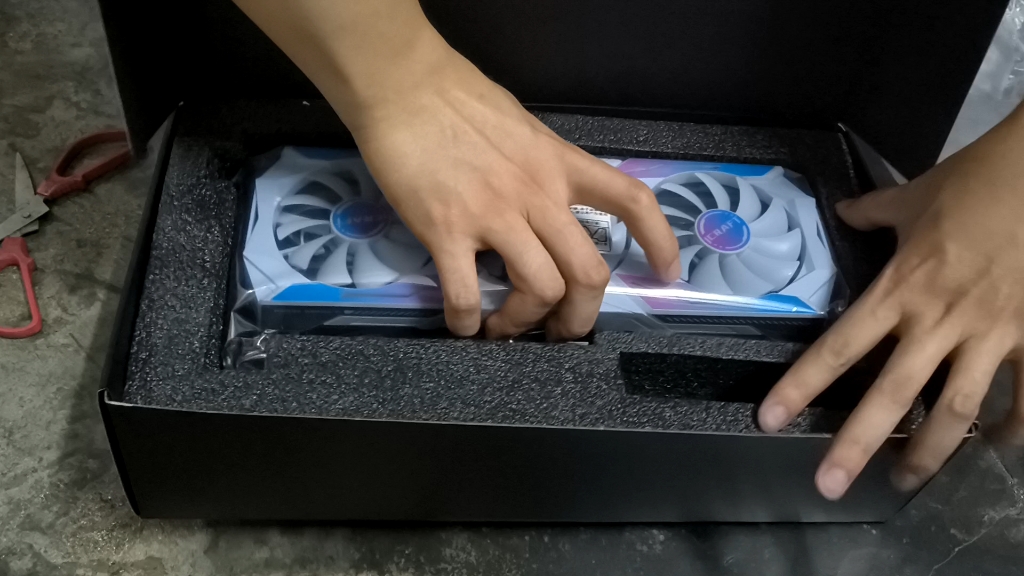 我的第一张独立显卡,瑷珈3070ti.