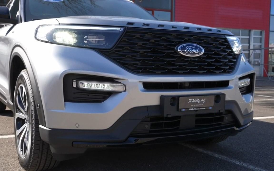 全方位实拍2023款福特探险者插电式混合动力st-line _内饰和外观细节