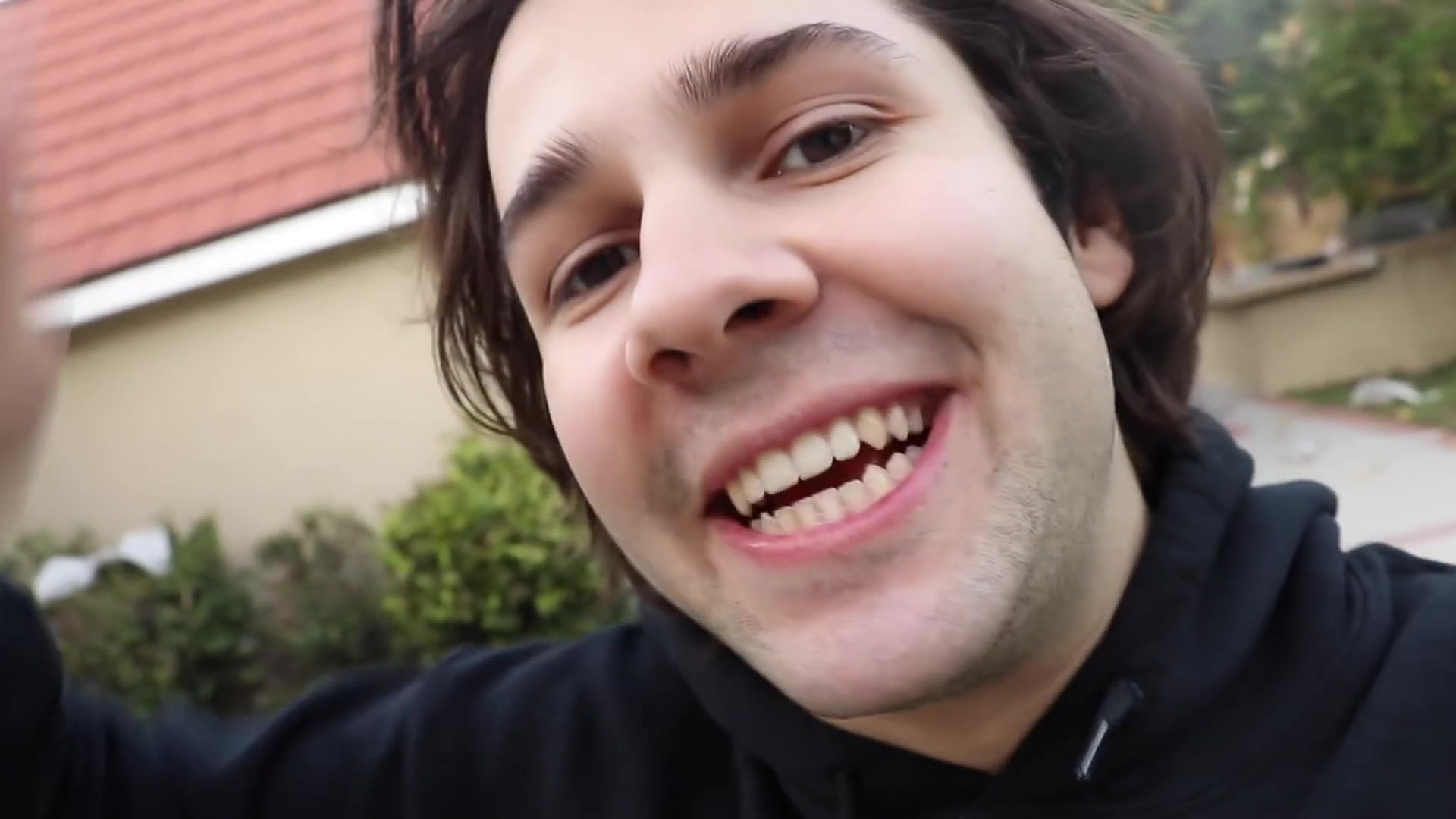 daviddobrik警察向我们开枪恶作剧出错了