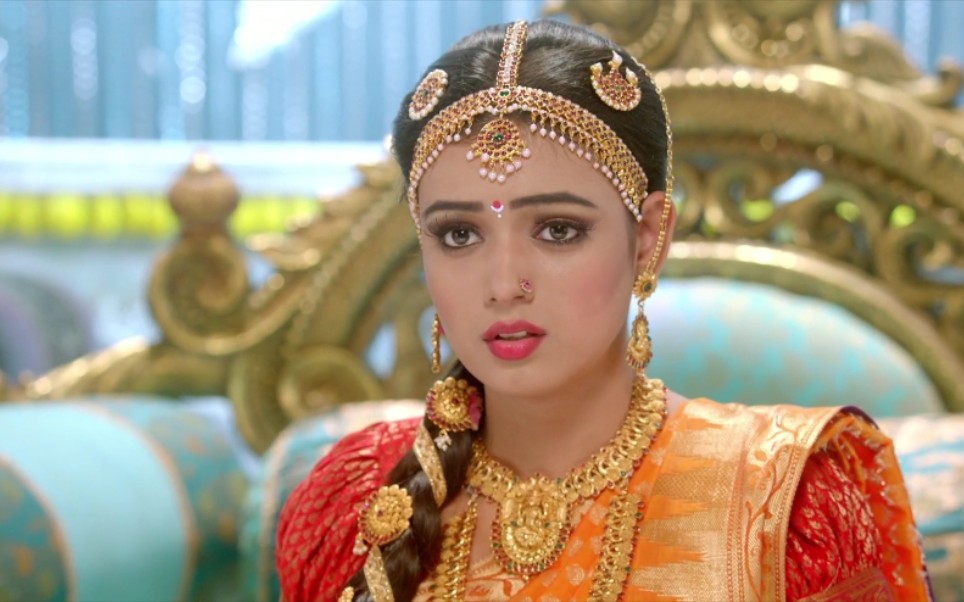 国王的女儿们普拉娜丽苏醒