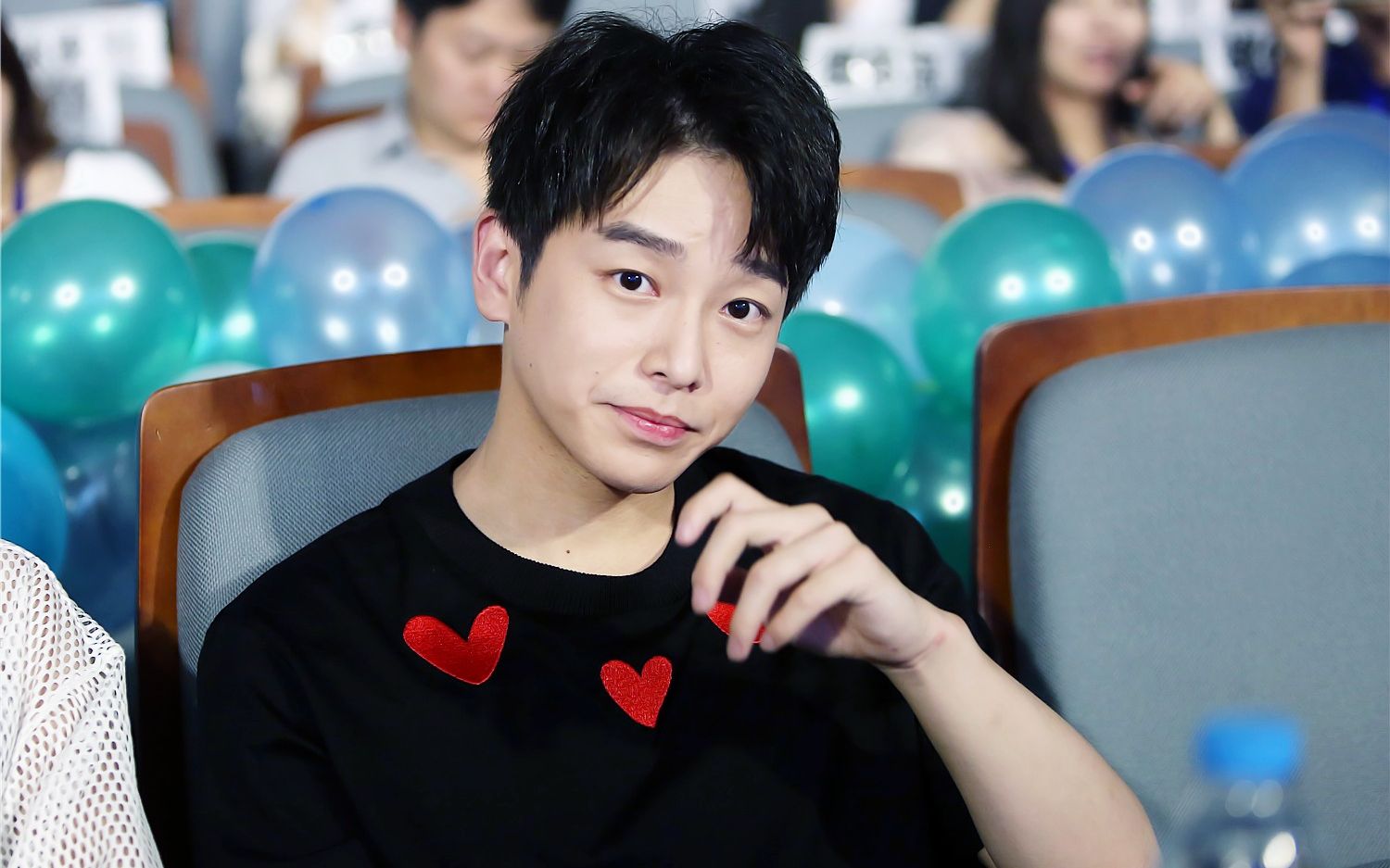 彭昱畅170703闪光少女落地活动天津场绕口令眼圆rap