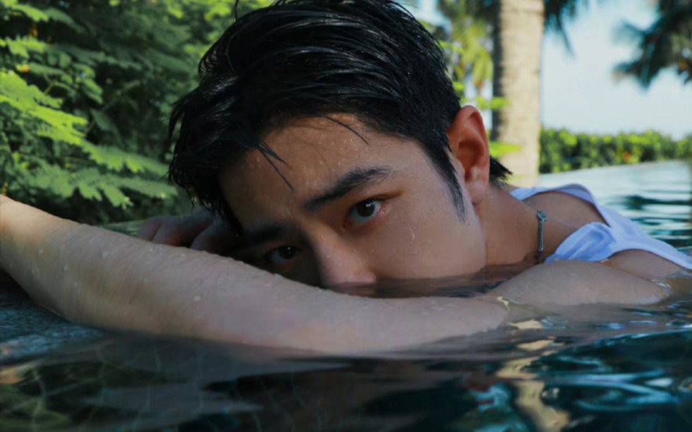 王一博,你好好看看,这才是真正的性感,肖战这满屏的爱意和占有欲