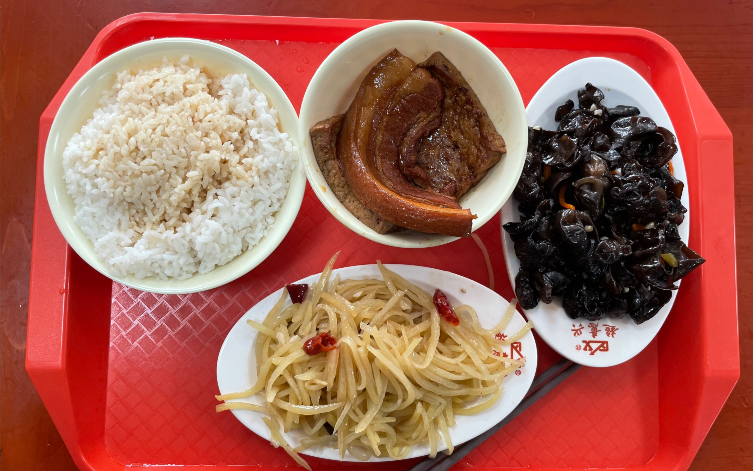 吃个把子肉都要开车去的济南人