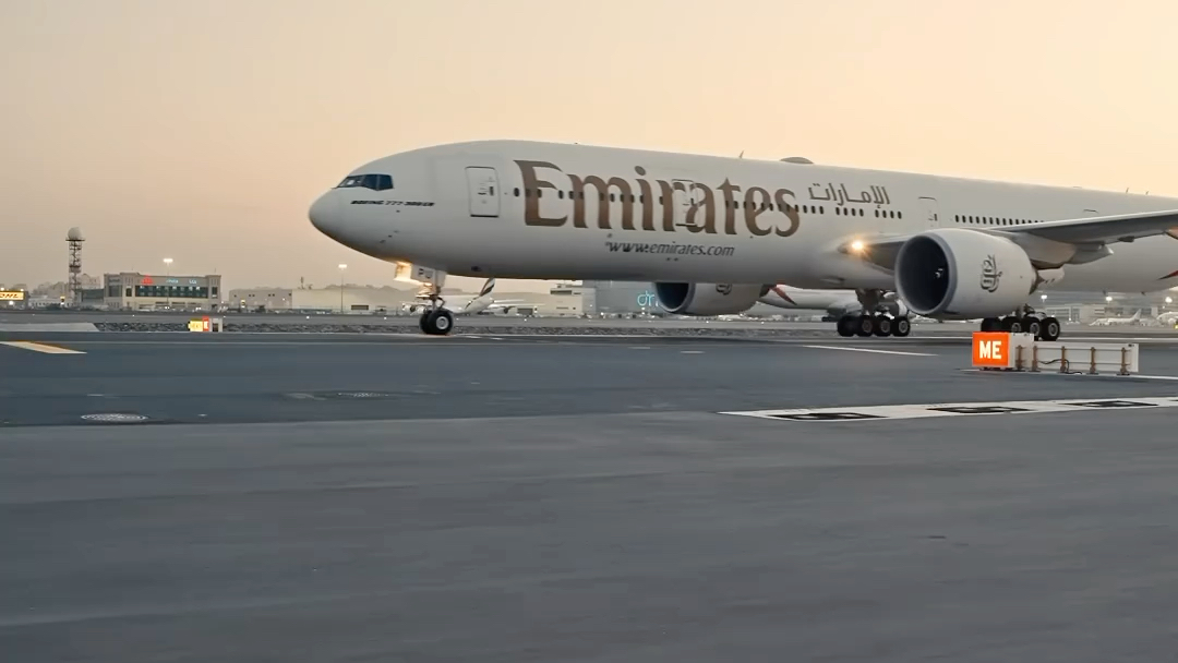 Emirates阿联酋航空(EK)入场哔哩哔哩bilibili