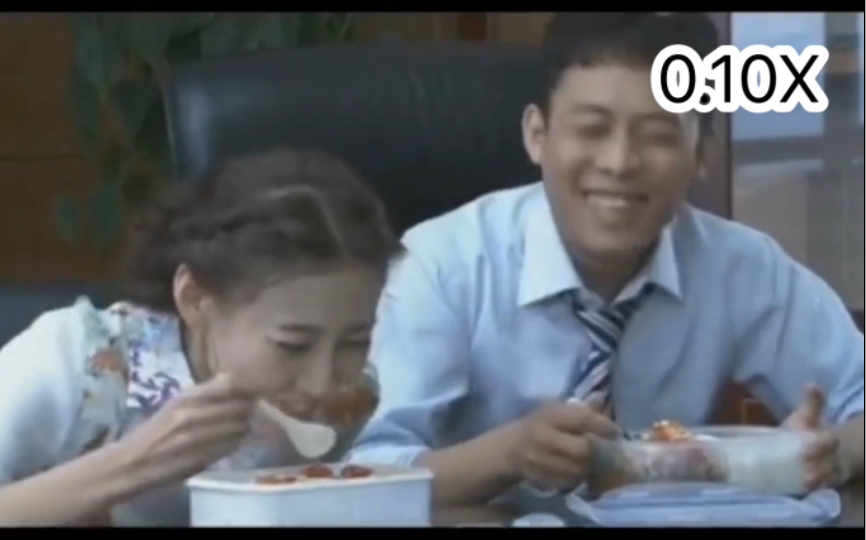 《张译吃饭笑场从1放慢到0.1的过程》