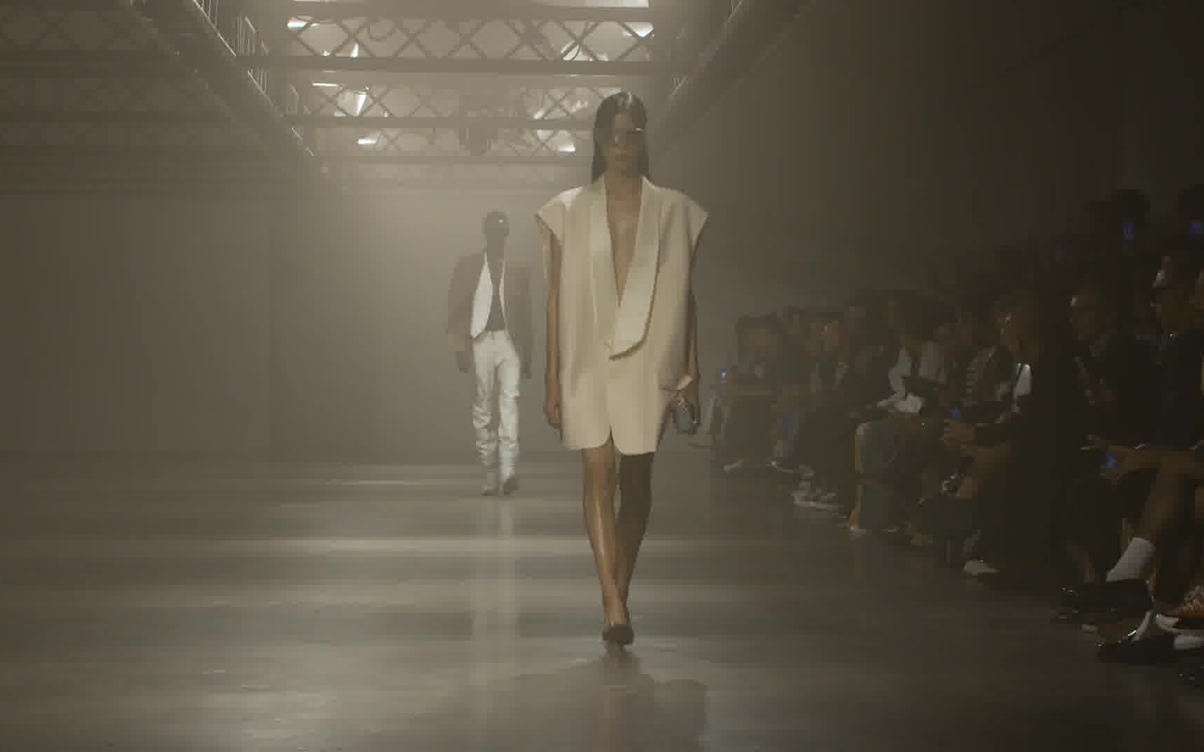 mm6 maison margiela 2025 春夏系列秀场 