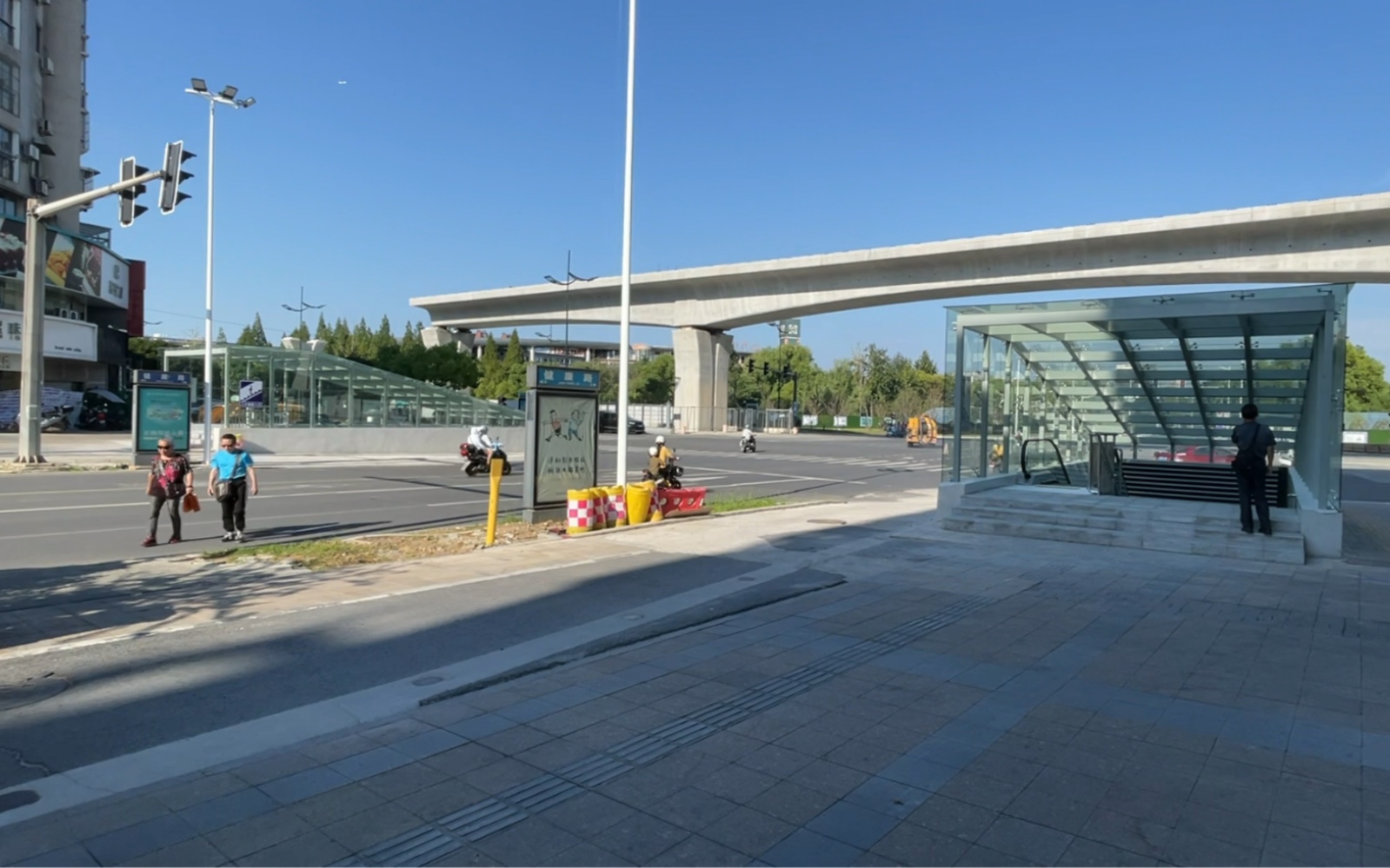 马鞍山市第二条地下人行过街通道今天正式启用:位于江东大道与健康路