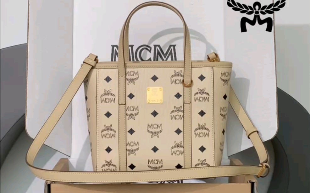 你们要的mcm米色菜篮子开箱来啦!不是我说,真的好好看