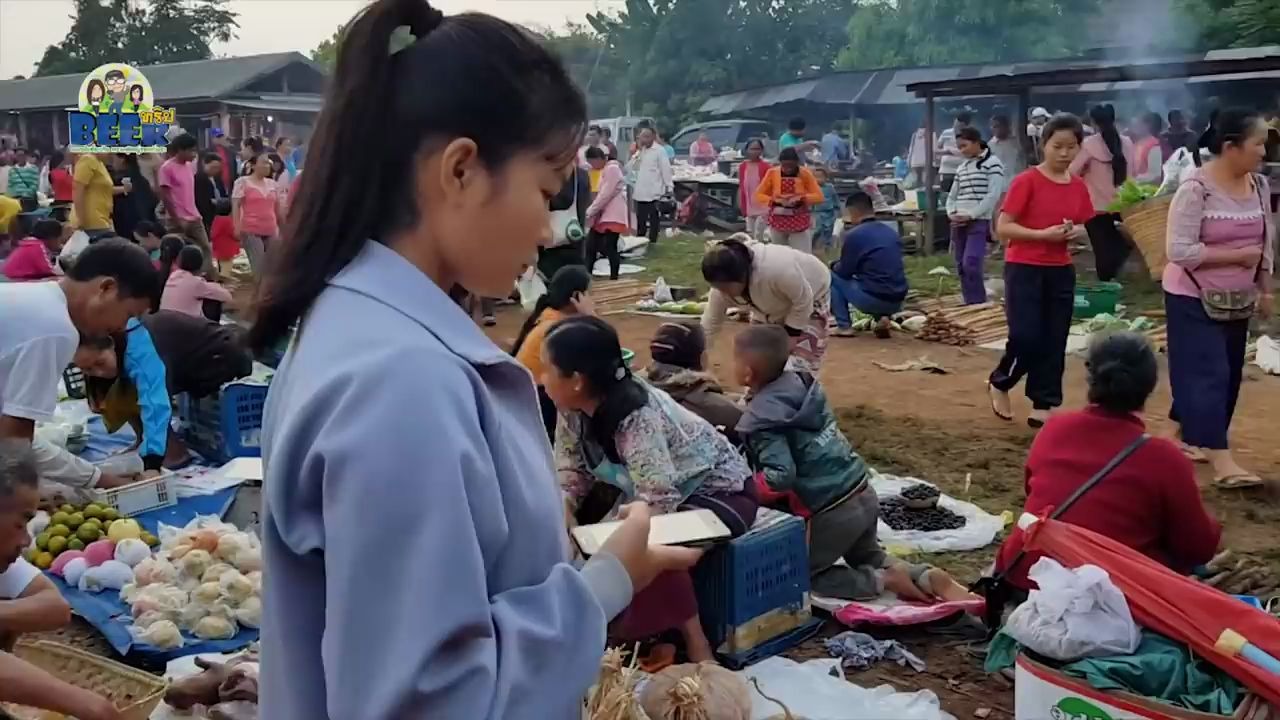 东南亚国家买卖市场 什么东西都有 UP不知道是哪个国家的 听出来的小伙伴可以在下面留言哔哩哔哩bilibili