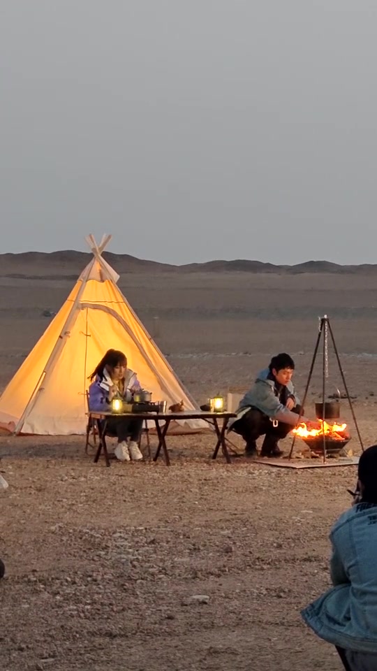 [图]_陈坤晒闪耀吧中华文明杀青照_陈坤不愧是考古型旅游博主，不仅