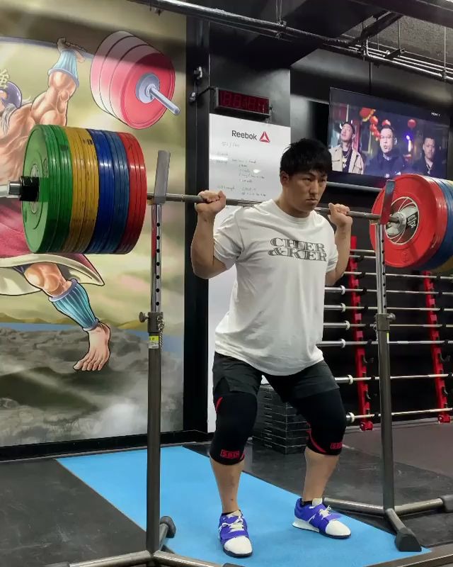 【举重】山本俊树深蹲250kg_哔哩哔哩 (゜-゜)つロ 干杯~-bilibili