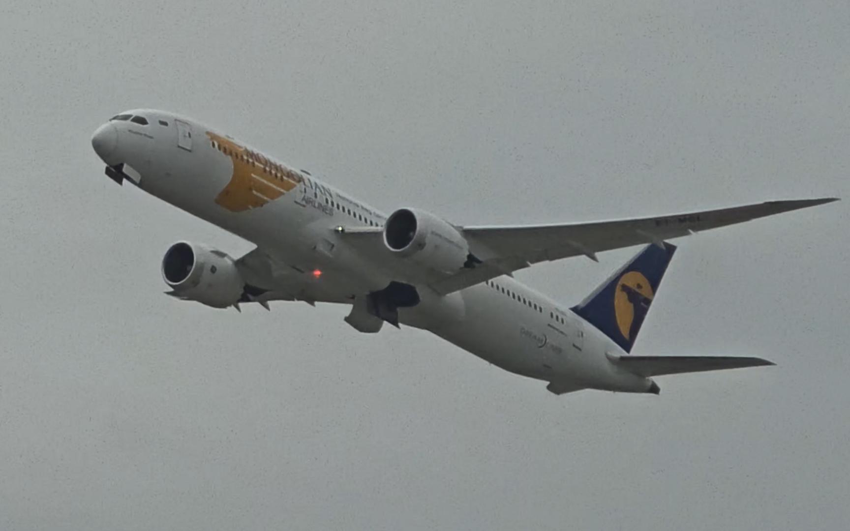 蒙古航空波音787两架次起飞实录