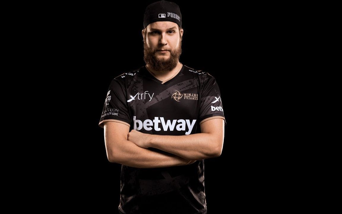 pov - f0rest (nip) 玩 faceit pro league (fpl) _ train _ 11