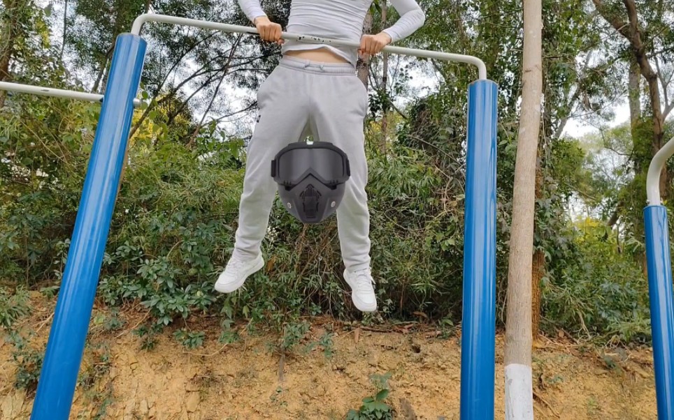 单杠二练习这么摆浪更简单