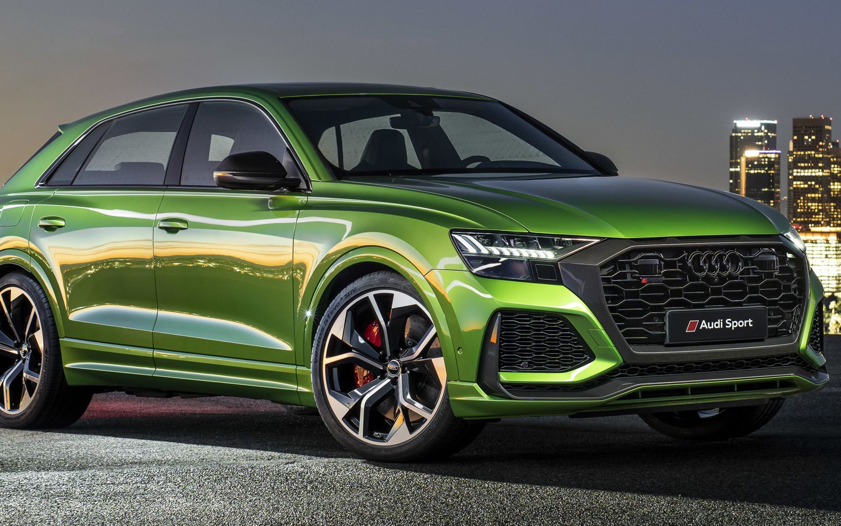 和兰博基尼urus同宗同源的audi rsq8零百加速