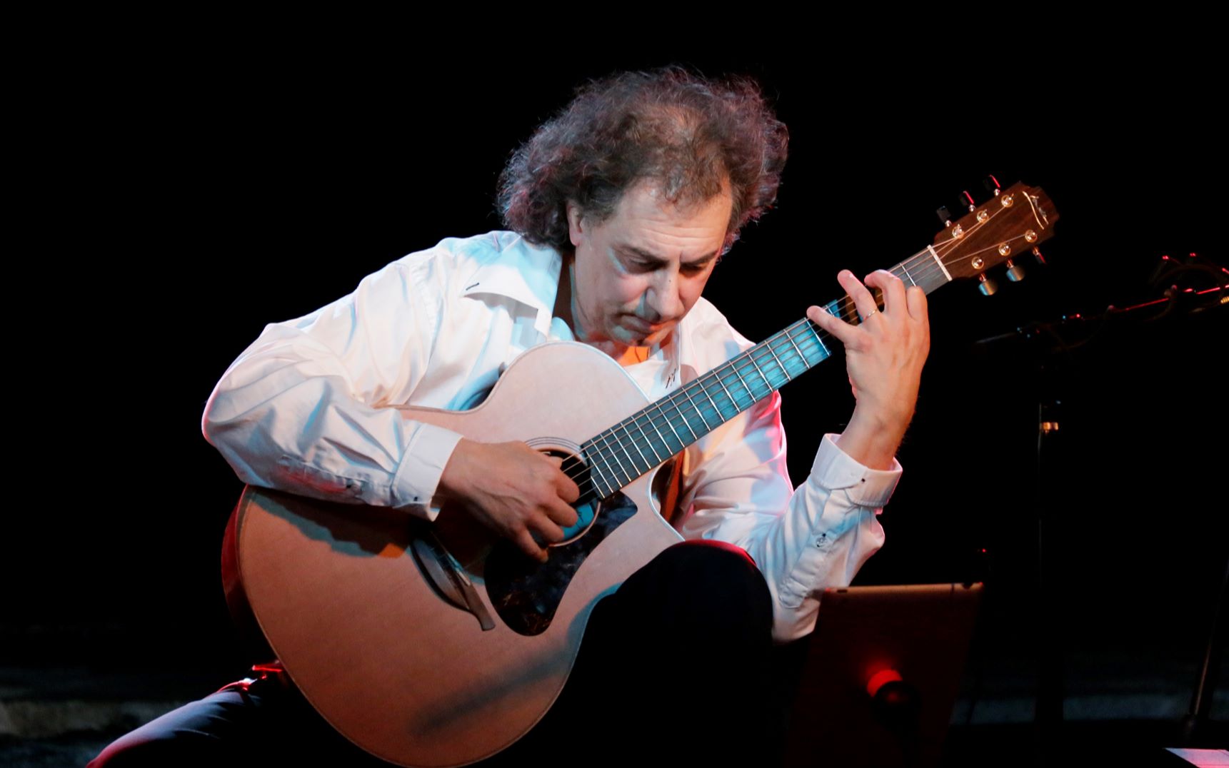 pierrebensusan三哥现场演奏lejardindadonis安东尼斯花园