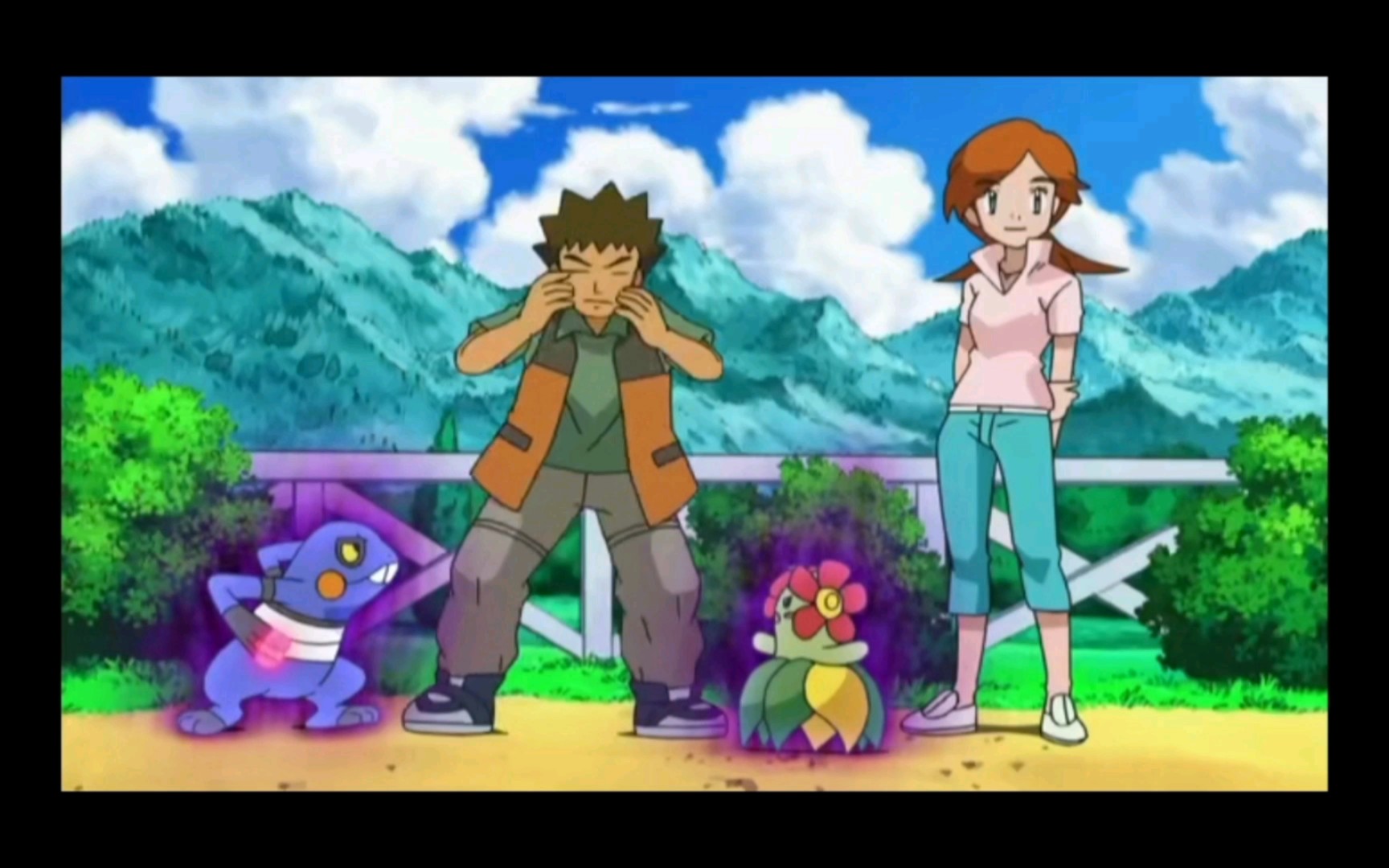 精灵宝可梦 小光和妈妈的比赛开始了 小光先攻小刚在边上插科打诨