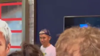 🏳️‍🌈❓二本：如果地球上只剩我和拉塞尔两个人类，我第1秒想到的是繁衍