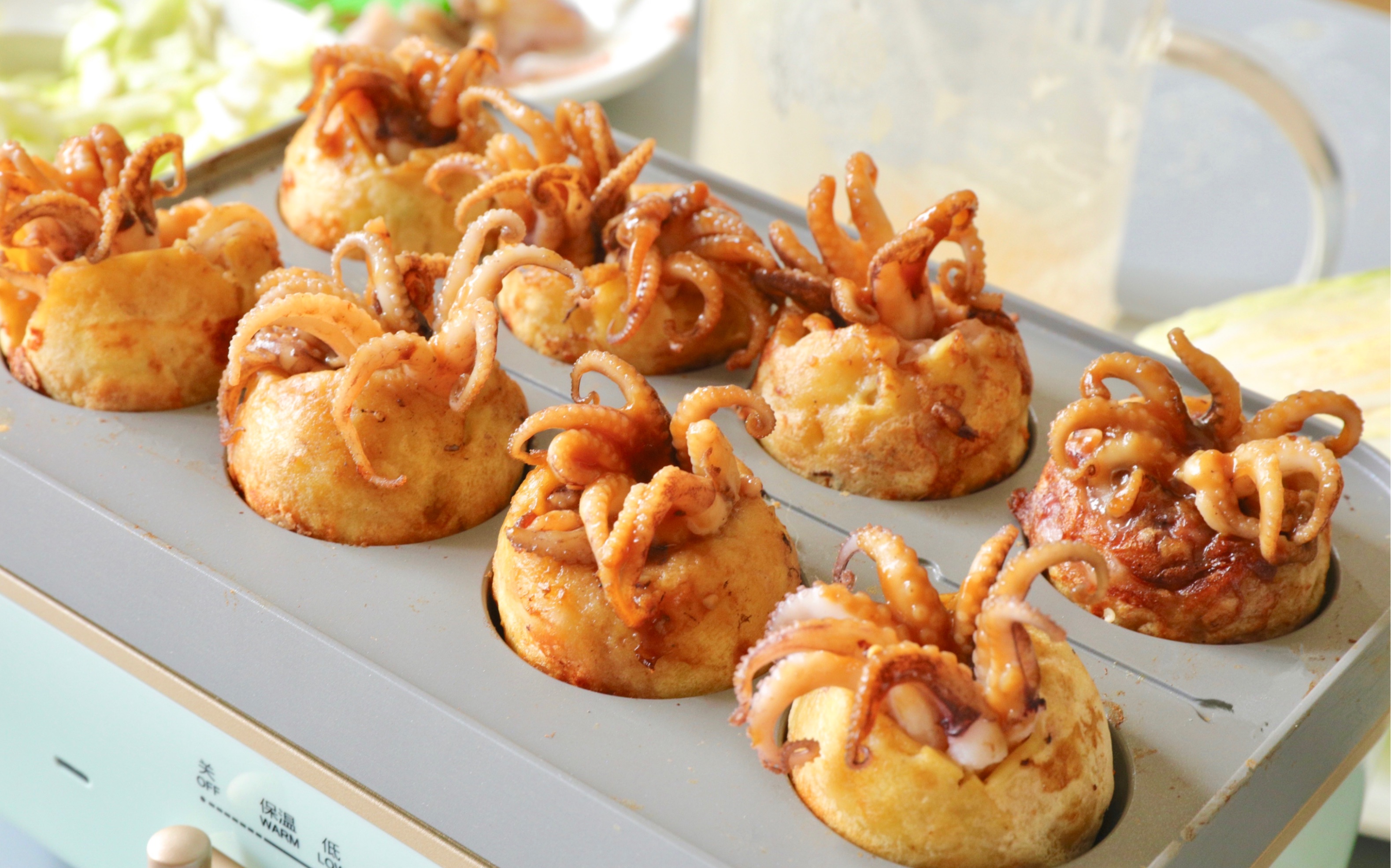 暴力放入一整只小章鱼的章鱼小丸子