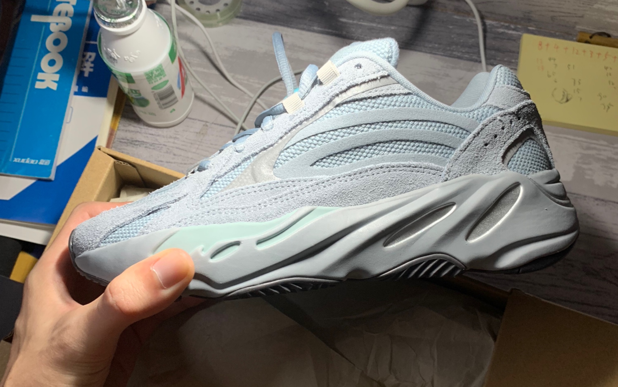 yezzy700v2 椰子700v2 雾霾蓝