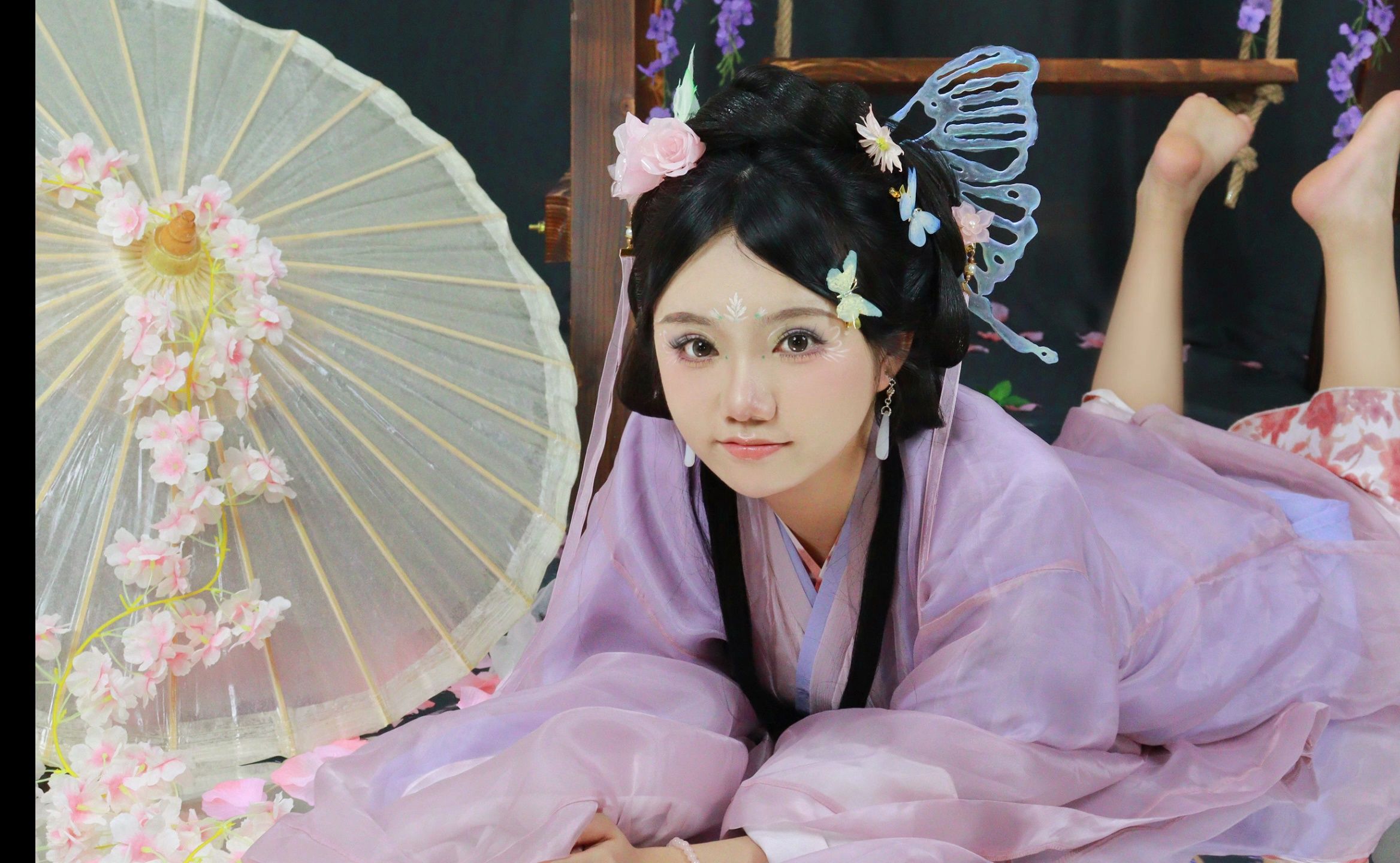 "娉娉袅袅十三余,豆蔻梢头二月初"创意魏晋风汉服妆造,月季热缩片制作