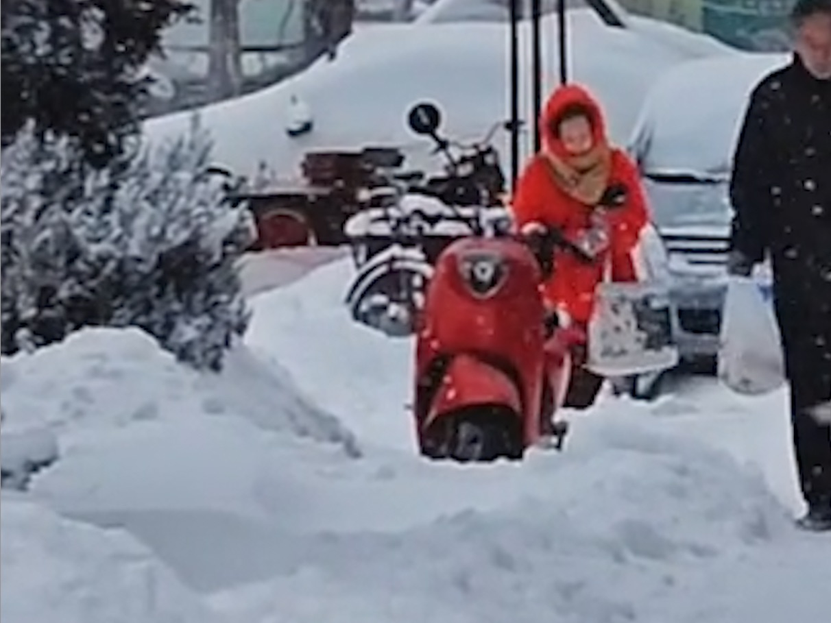 强降雪来袭,辽宁营口倡议主城区居民非必要不出门 具备条件的居家办公哔哩哔哩bilibili