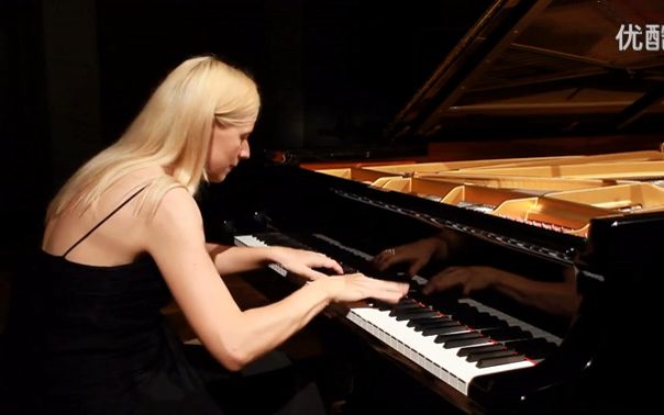 美女钢琴家 肖邦 摇篮曲 op57 世界钢琴经典名曲100首
