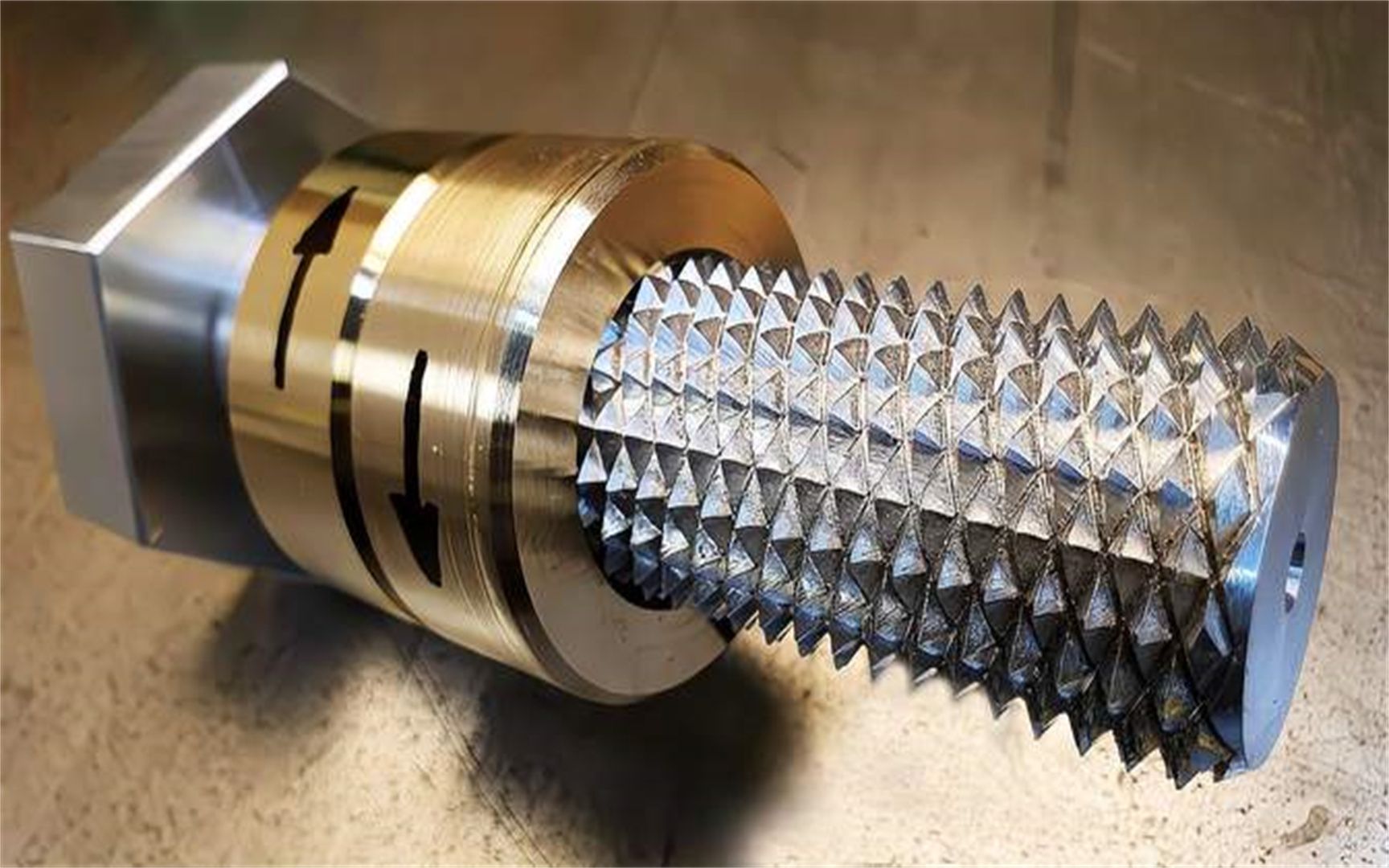 双向螺栓是什么 左拧右拧不怕松动,究竟是何原理 1