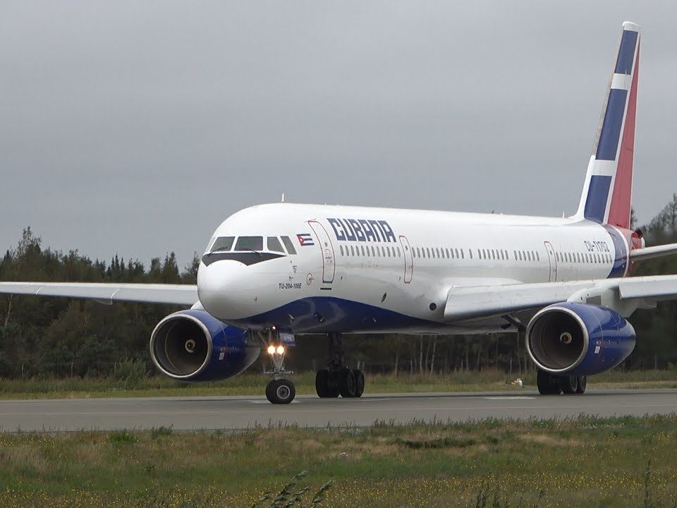 古巴航空的图204起降!