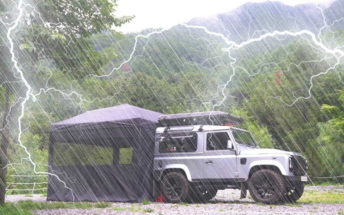 [图]【油管搬运】卫士小哥在暴风雨中露营 路虎卫士90露营 暴雨中露营