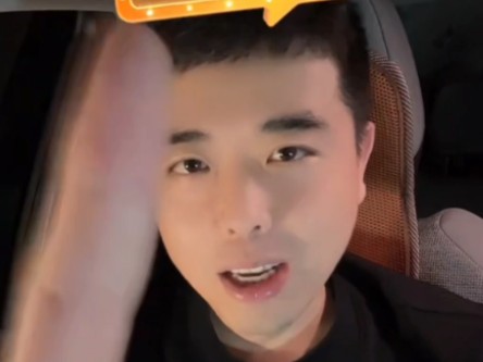 户外探险小龙二探老宅后直言遇到狠家伙,讲述与粉丝的探险经历