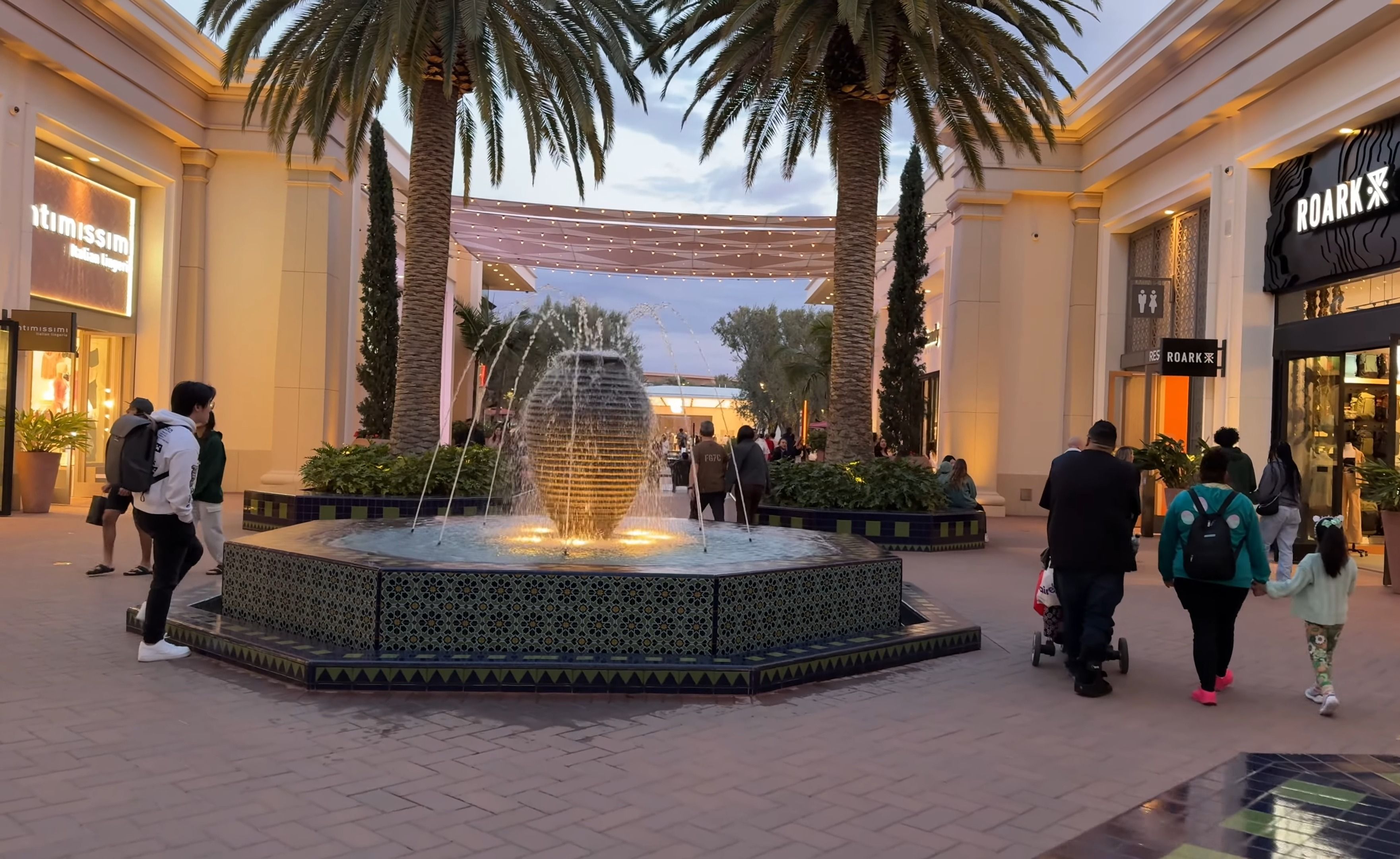 08999090周五傍晚,奥兰治县漫步20240315 | 超清 4k 60fps