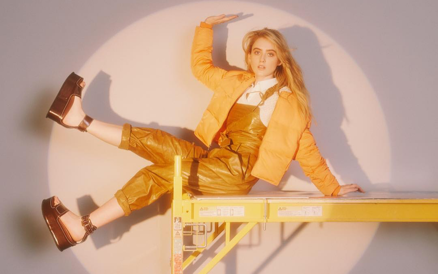 【kathryn newton】 ins live 直播