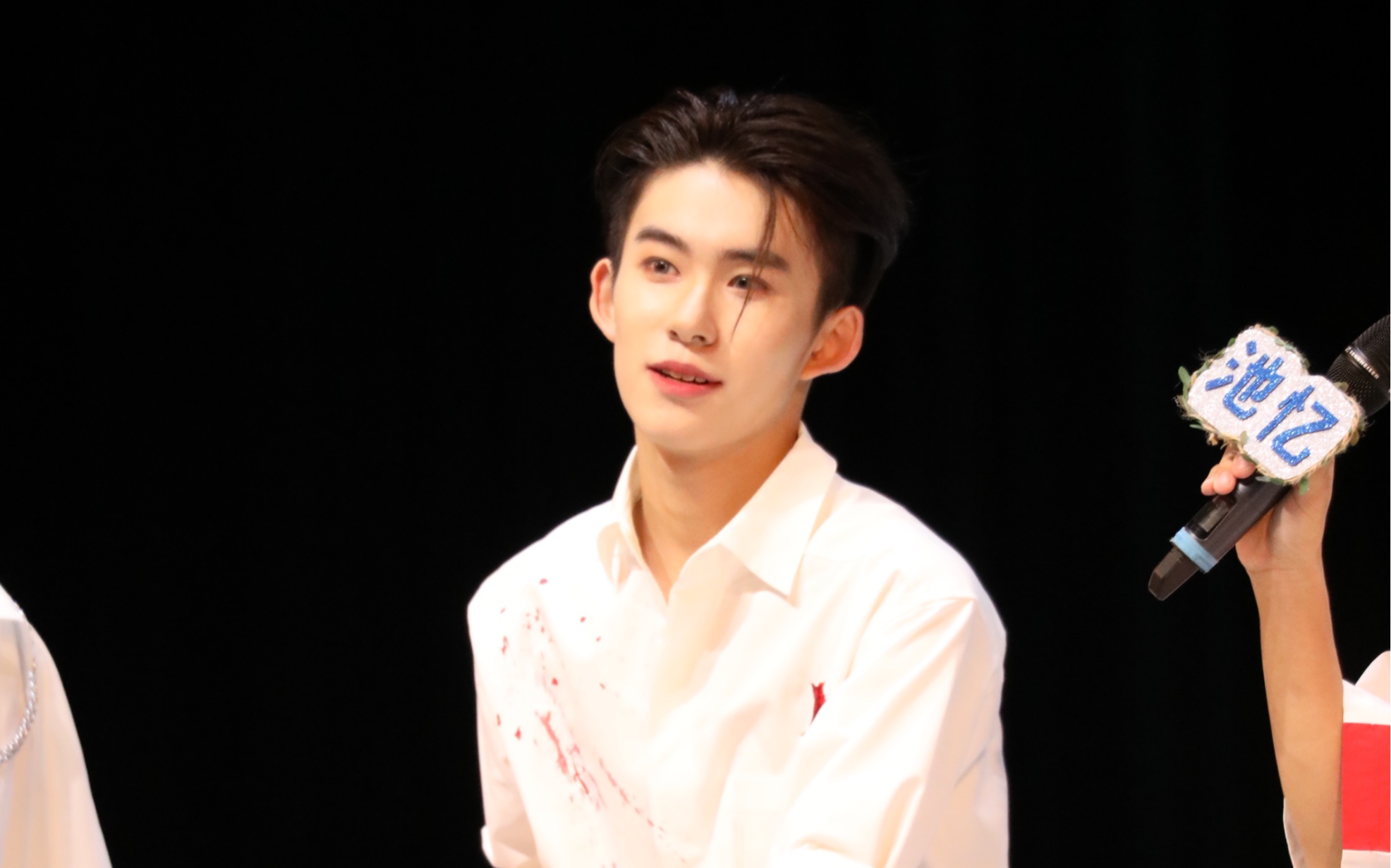 【易安音乐社】超甜男高中生!余沐阳《my wolrd》直拍focus