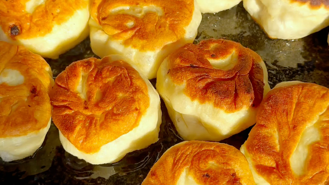 这样的新疆羊肉水煎包你能吃几个