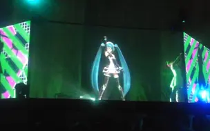 Скачать видео: 初音未来和Lady Gaga的第一次合作演出