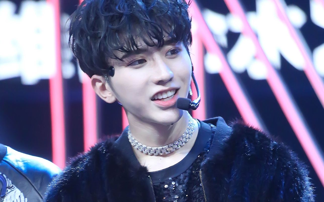 守护【蔡徐坤】的笑容——ikun promise (坤坤笑容合集)_哔哩哔哩 (゜