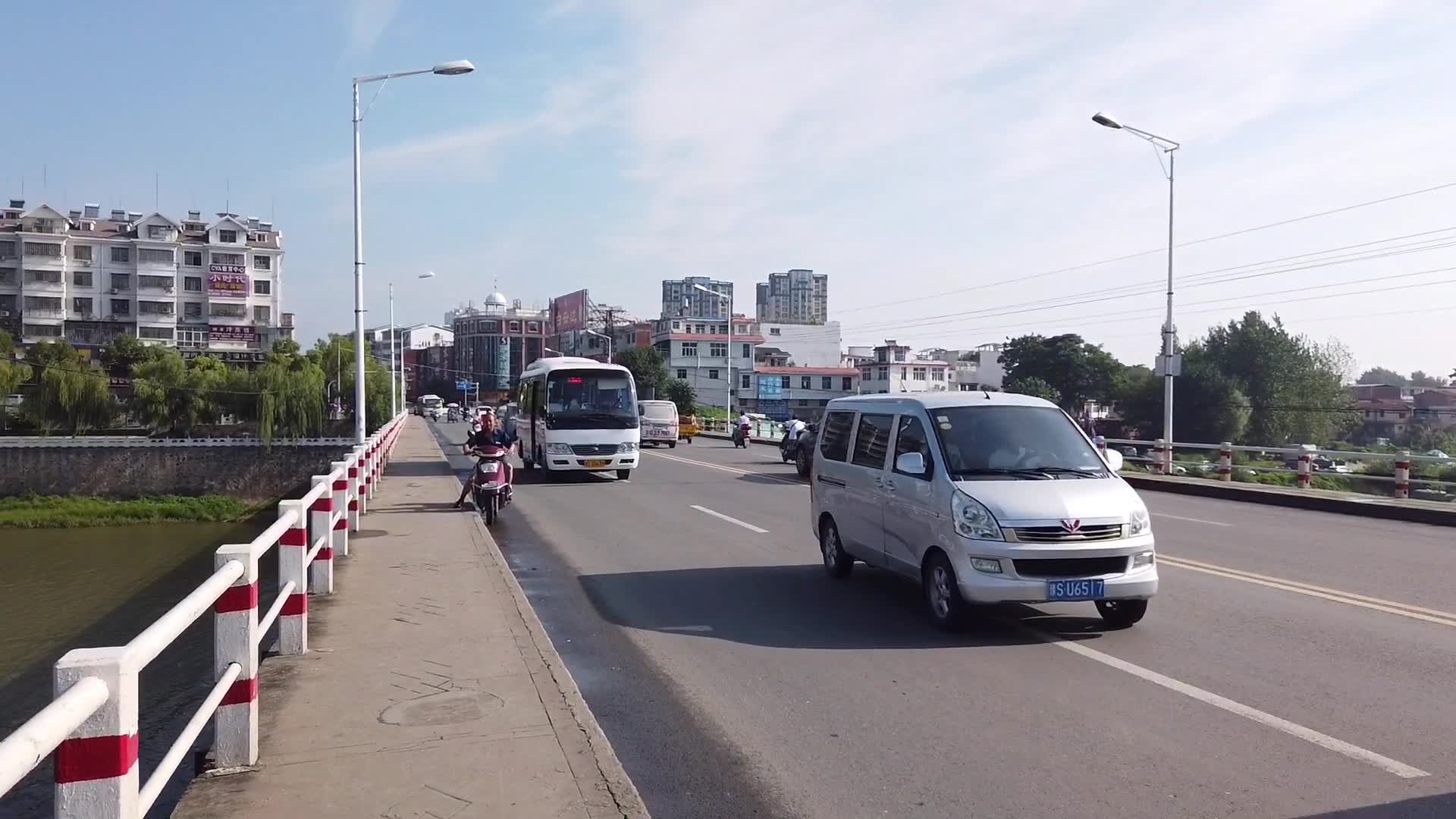 实拍信阳潢川,早晨7点的街景,看看潢川的城市建设哔哩哔哩bilibili