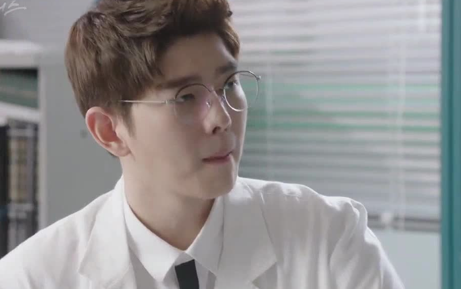 尹均相 医生们/doctors 郑允道cut15