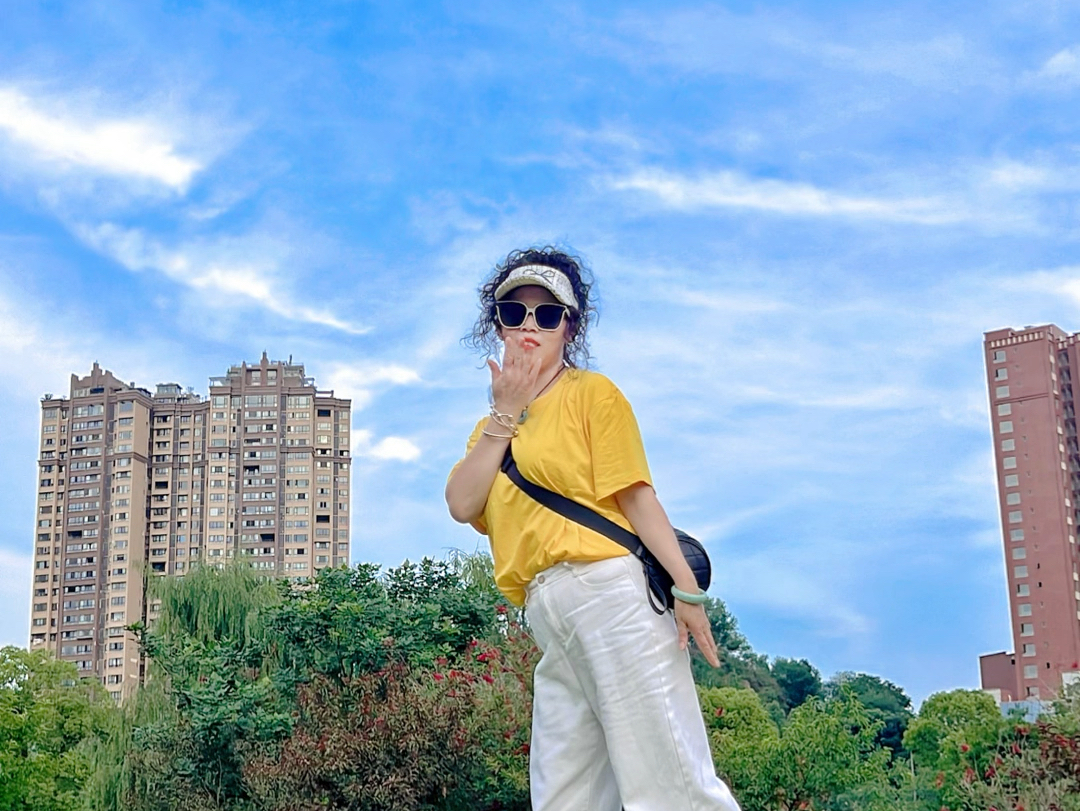 单人简易万能拍照姿势分享