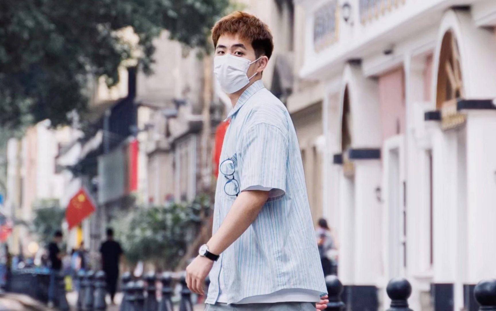 活动作品戴上口罩勉强能算个帅哥吗