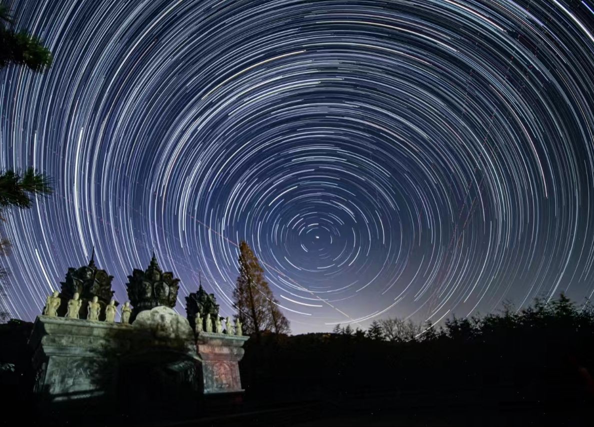 [图]青岛崂山的星空太震撼了，直接震裂了