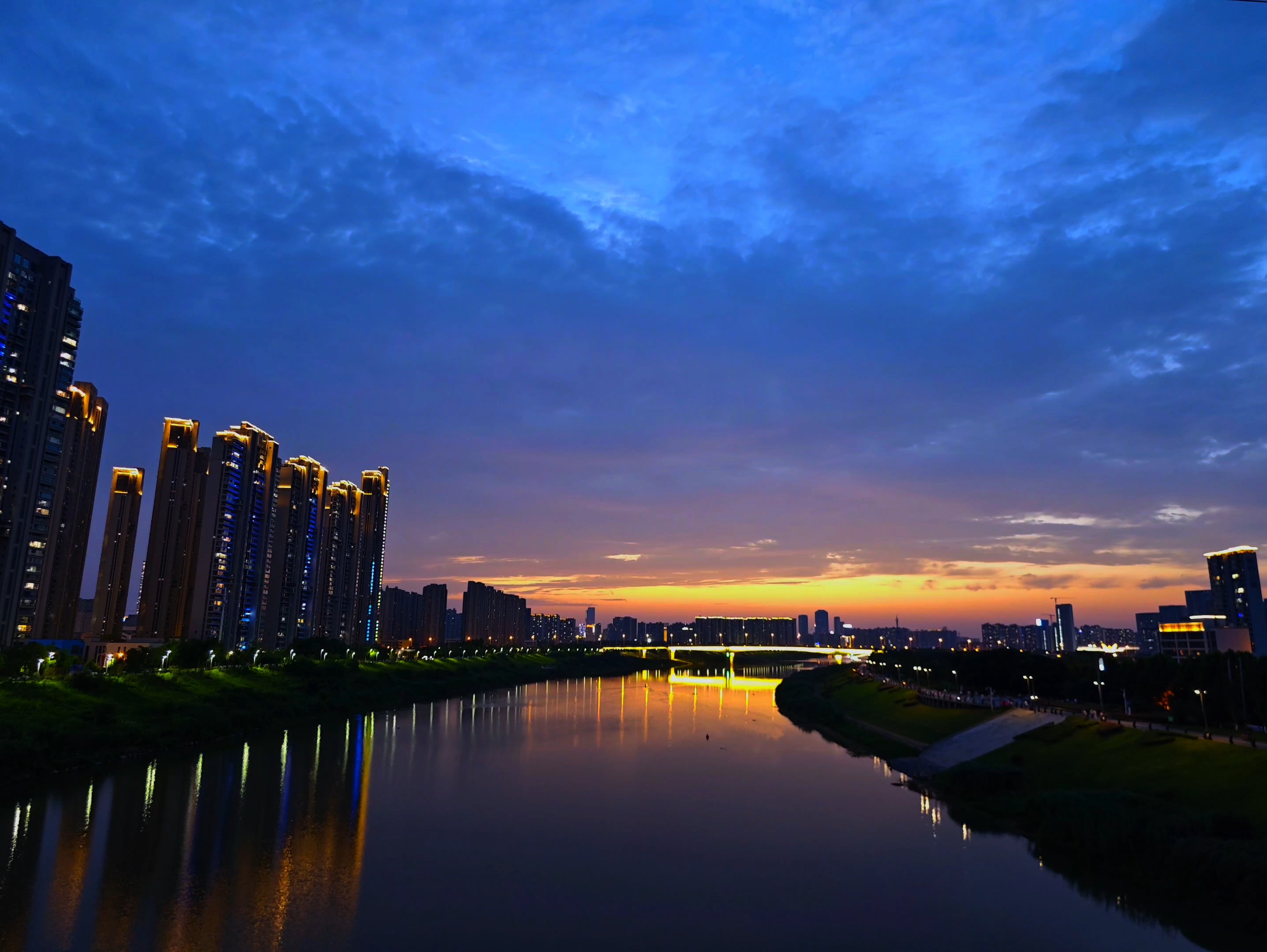 6.15浏阳河边的长沙世纪晚霞