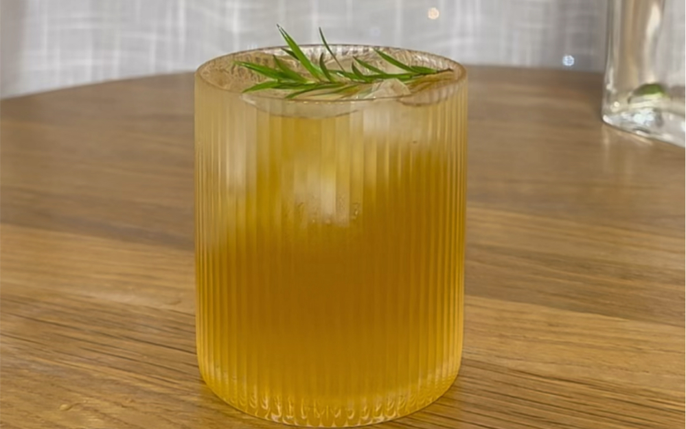 "有趣的事物不应该分享给敷衍的人"懒人调酒:绿茶威士忌