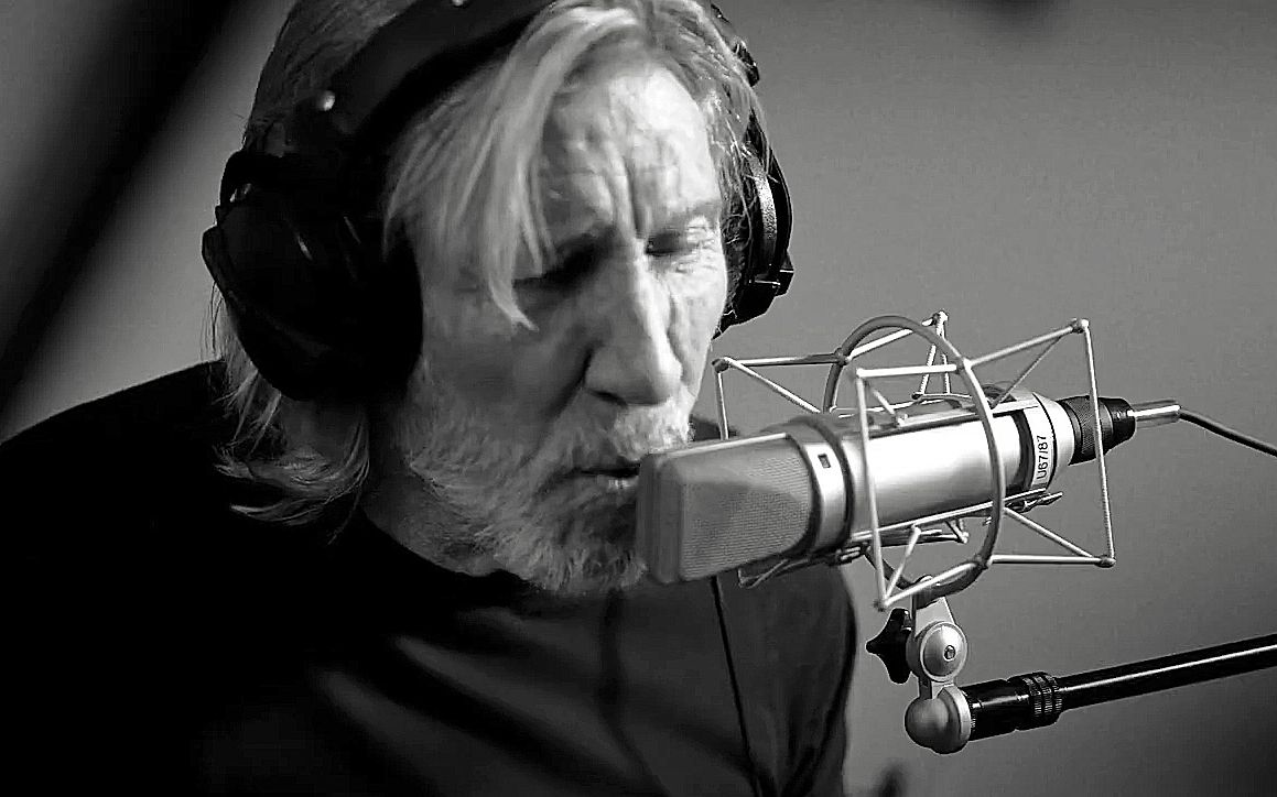 [图]Roger Waters 水爷2021年最新居家现场，弹唱平克弗洛伊德《The Gunner's Dream》