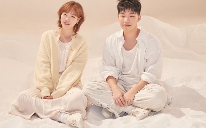 【乐童音乐家】akmu 最新回归第一个综艺,现场版的主打曲 真的好喜欢